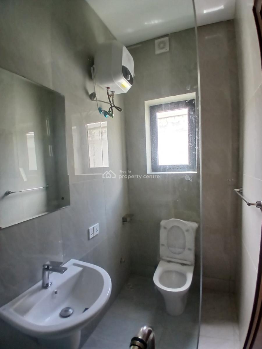 Newly Built and Serviced 3 Bedroom En-suite Pentfloor Flat. It Will Co, Lekki Phase 1, Lekki, Lagos, Flat / Apartment for Rent
