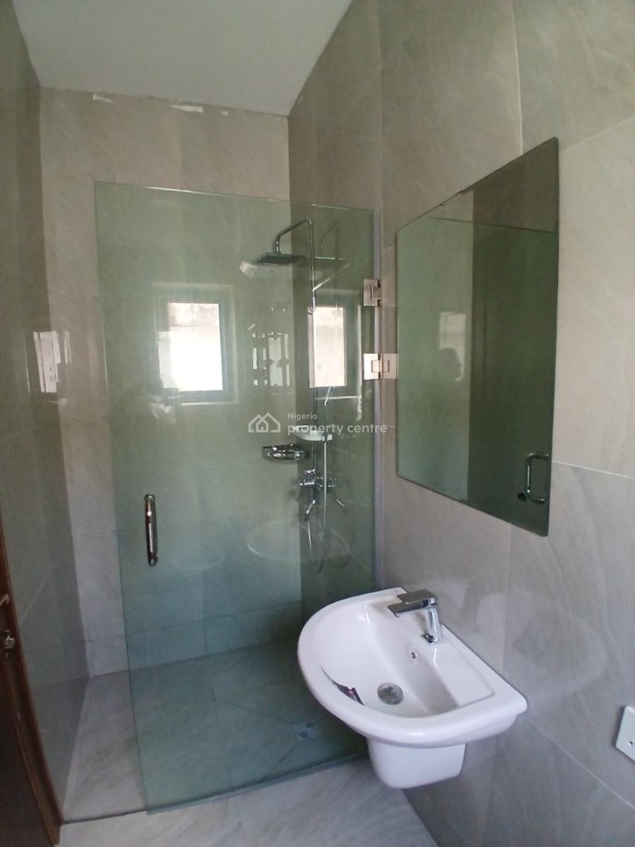 Newly Built and Serviced 3 Bedroom En-suite Pentfloor Flat. It Will Co, Lekki Phase 1, Lekki, Lagos, Flat / Apartment for Rent