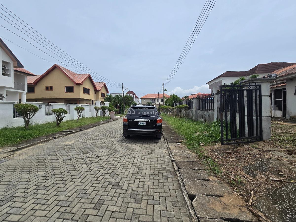 Developable Structure Sitting on a Plot Measuring Approximately600sqms, Crown Estate, Sangotedo, Ajah, Lagos, Detached Bungalow for Sale