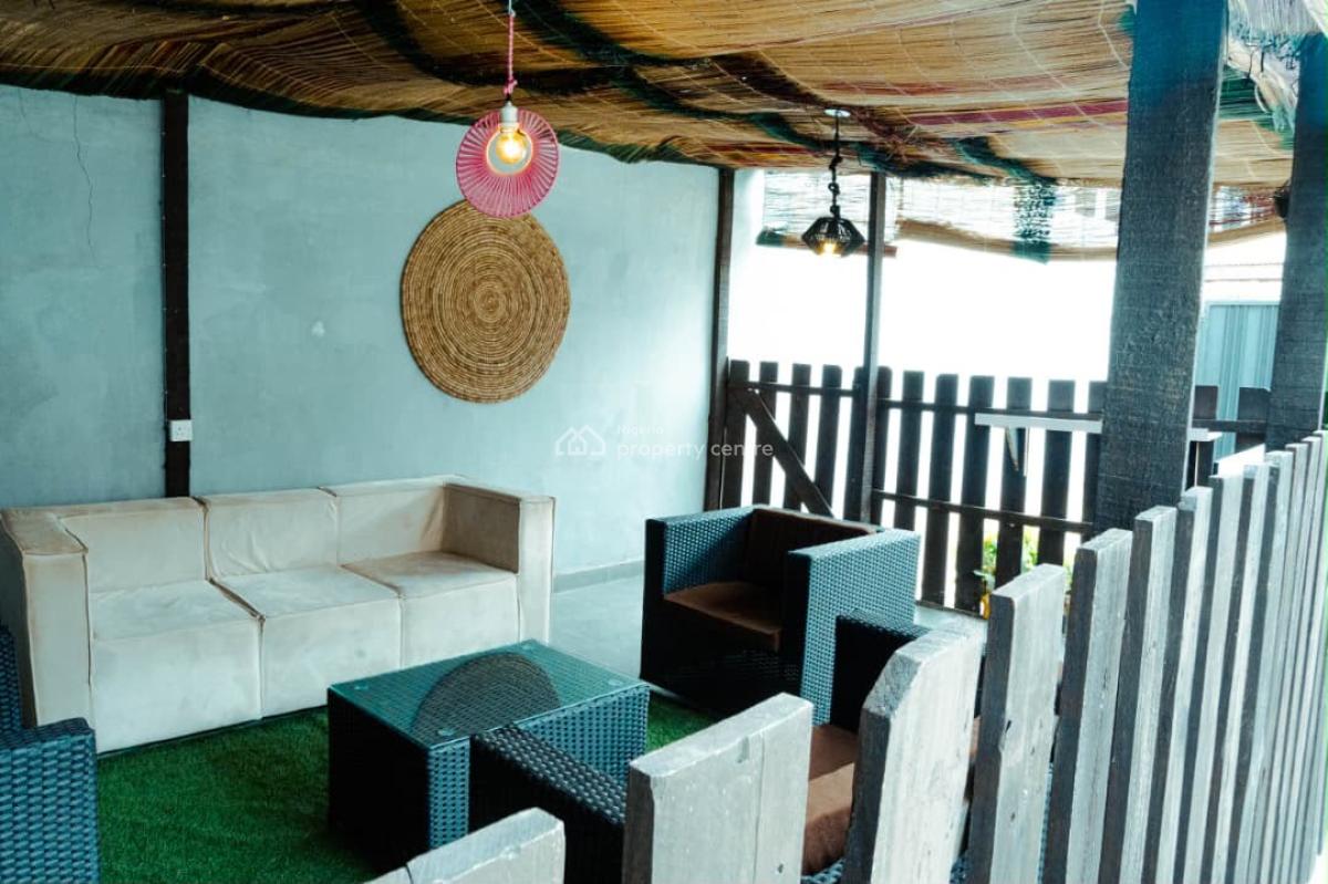 Cozy 3 Bedroom with Snooker Board, Gbagada, Lagos, Flat / Apartment Short Let