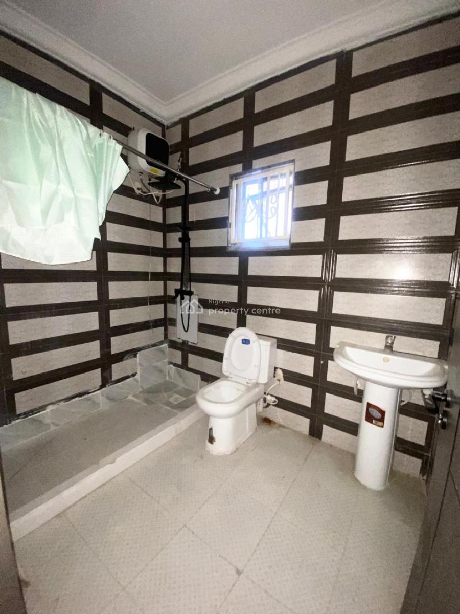 Spacious Self Serviced Room Self Contained Studio Apartment, Off Freedomway Lekki Phase 1, Lekki Phase 1, Lekki, Lagos, Self Contain (single Rooms) for Rent