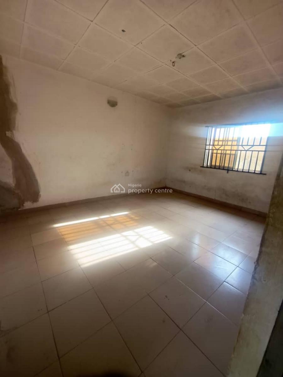 Room and Parlour Self, Iya Yetis, Igbogbo, Ikorodu, Lagos, Mini Flat (room and Parlour) for Rent