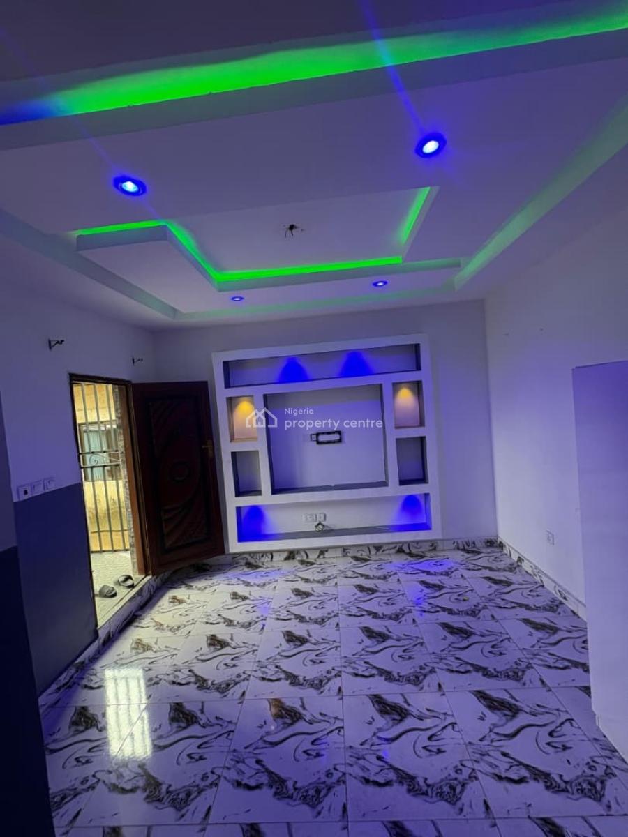 a Clean Semi Detached Self Contained Apartment, Ekpri Nsukara, Uyo, Akwa Ibom, House for Rent