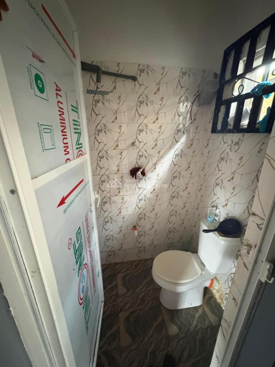 a Clean Semi Detached Self Contained Apartment, Ekpri Nsukara, Uyo, Akwa Ibom, House for Rent