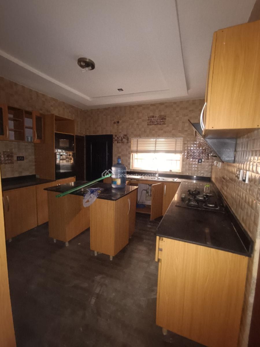 5 Bedroom Terrace with Laundry Room (two Tenants in Compound), Blenco, Sangotedo, Ajah, Lagos, Terraced Duplex for Rent