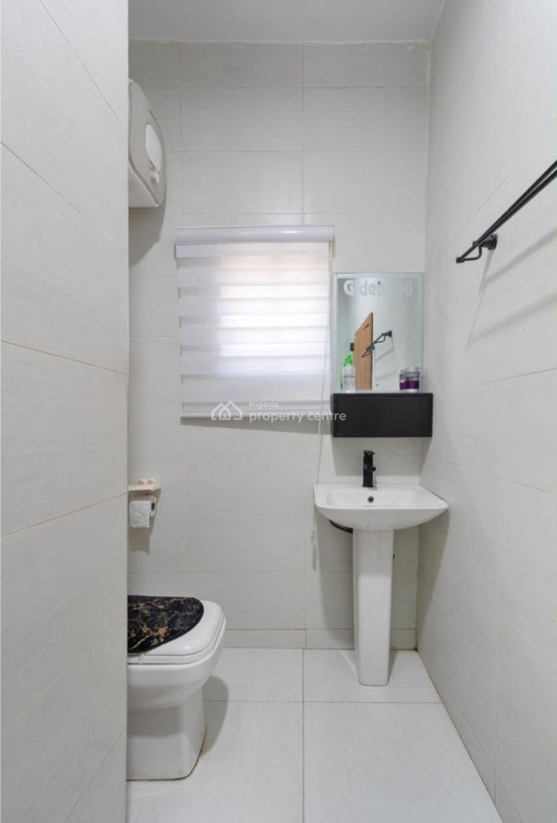 2bedroom Apartment with Swimming Pool, Gym, Snooker Board, Table Tenni, Lekki Phase 1, Lekki, Lagos, Flat / Apartment Short Let