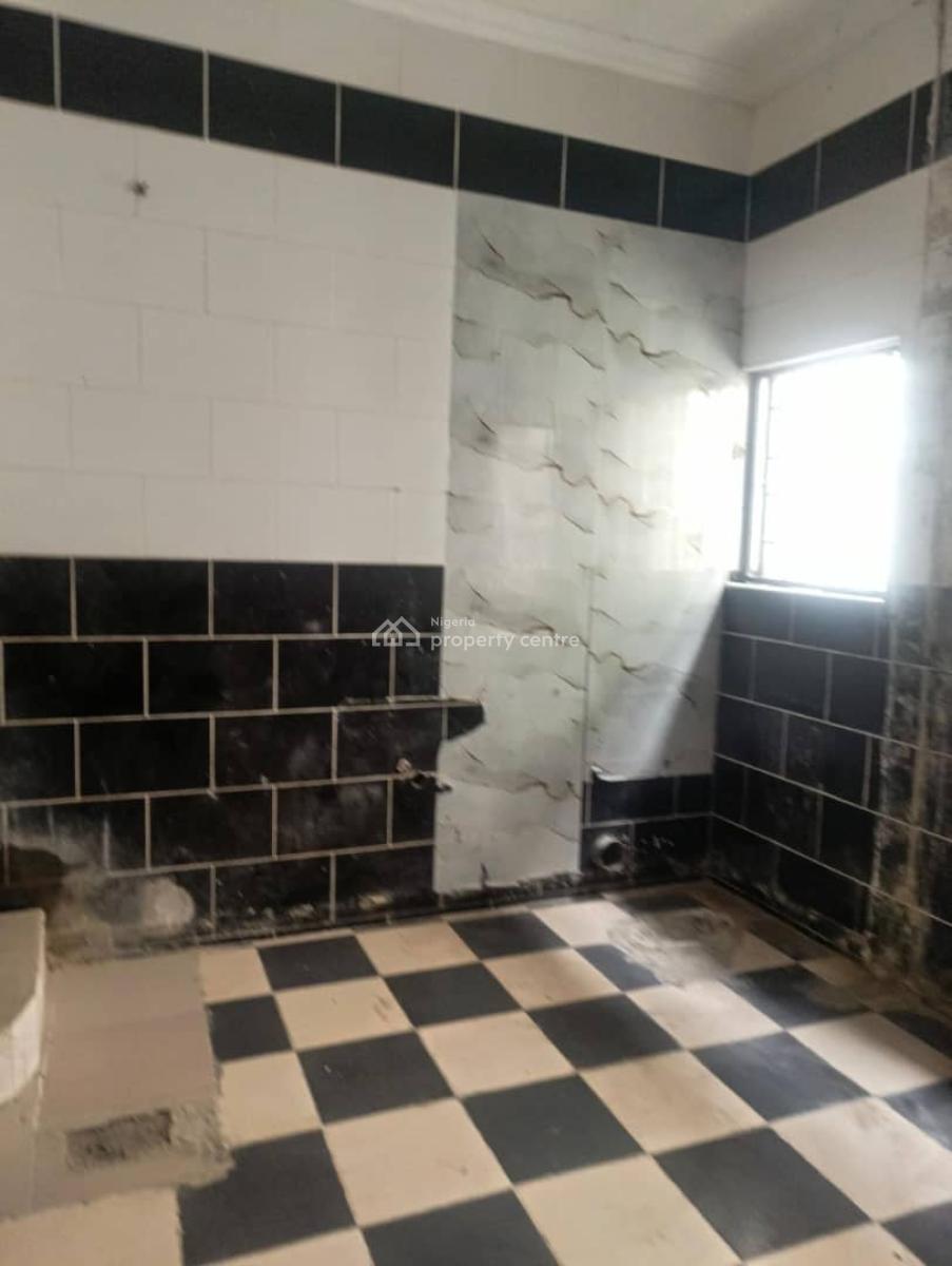 Spacious 5 Bedroom Fully Detached with 2 Room Bq in a Secure Estate., Lekki Phase1, Lekki, Lagos, Detached Duplex for Sale