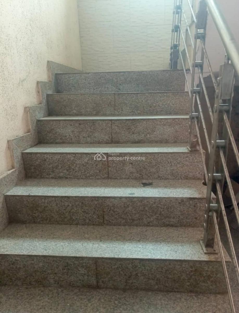 Spacious 5 Bedroom Fully Detached with 2 Room Bq in a Secure Estate., Lekki Phase1, Lekki, Lagos, Detached Duplex for Sale