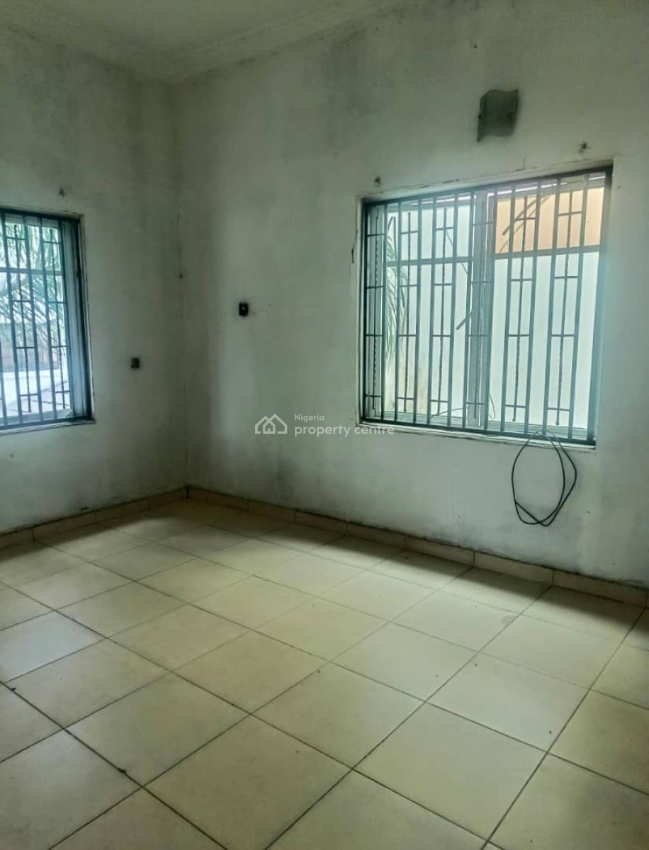Spacious 5 Bedroom Fully Detached with 2 Room Bq in a Secure Estate., Lekki Phase1, Lekki, Lagos, Detached Duplex for Sale