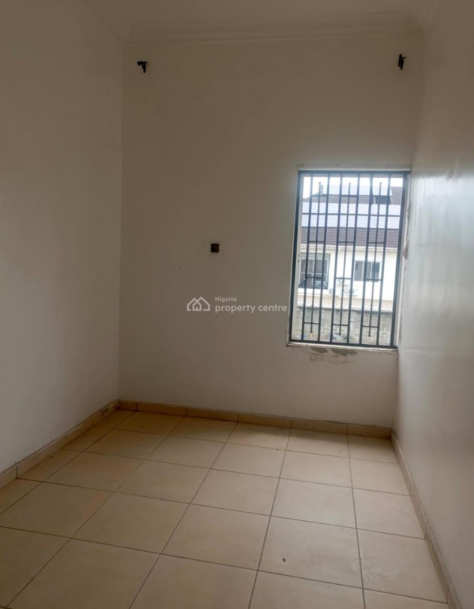 Spacious 5 Bedroom Fully Detached with 2 Room Bq in a Secure Estate., Lekki Phase1, Lekki, Lagos, Detached Duplex for Sale