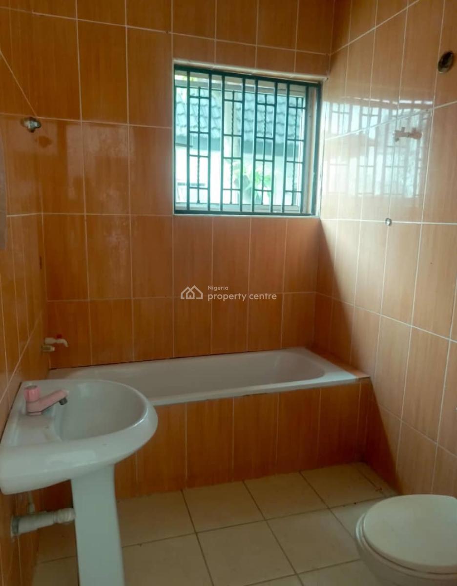 Spacious 5 Bedroom Fully Detached with 2 Room Bq in a Secure Estate., Lekki Phase1, Lekki, Lagos, Detached Duplex for Sale