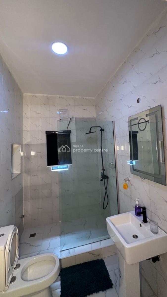 Newly Renovated 1 Bedroom Apartment with Ps5, Snooker Board, Air Hocke, Lekki Phase 1, Lekki, Lagos, Flat / Apartment Short Let