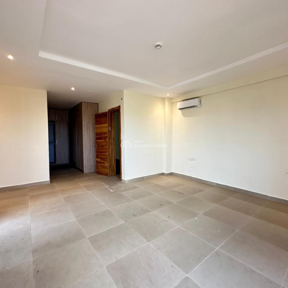 Spacious 3 Bedroom Apartment with Elevator, Swimming Pool and Gym, Lekki Phase 1, Lekki, Lagos, Block of Flats for Sale