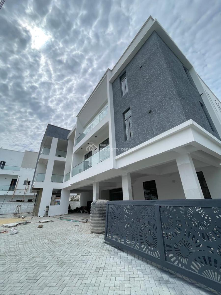 ️**absolutely Decent 3 Bed Serviced Apartment with Swimming Pool,gym*, Osapa London, Lekki, Lagos, Block of Flats for Sale