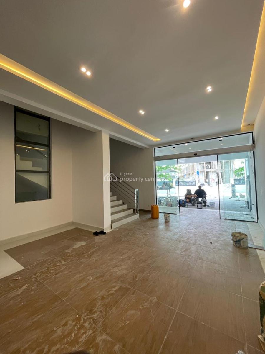 ️**absolutely Decent 3 Bed Serviced Apartment with Swimming Pool,gym*, Osapa London, Lekki, Lagos, Block of Flats for Sale