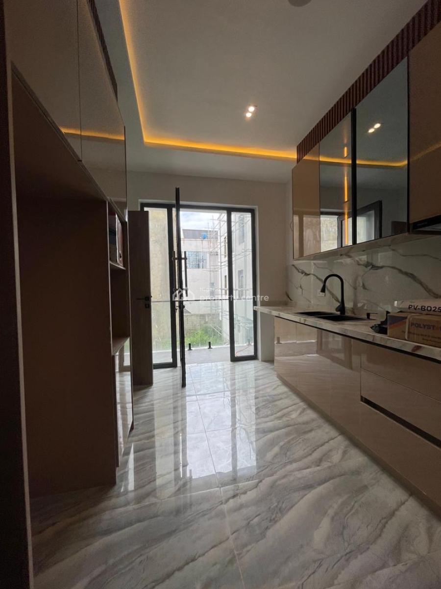 ️**absolutely Decent 3 Bed Serviced Apartment with Swimming Pool,gym*, Osapa London, Lekki, Lagos, Block of Flats for Sale