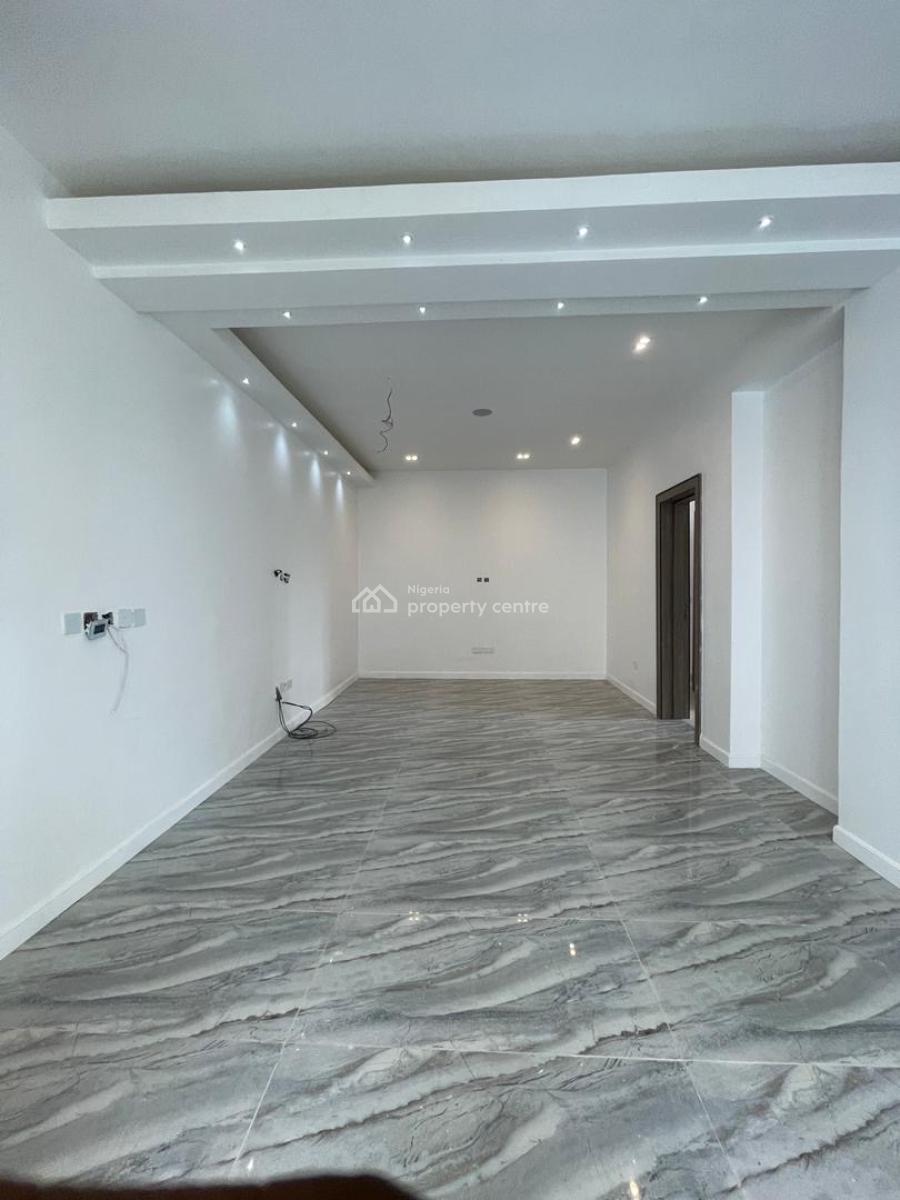 ️**absolutely Decent 3 Bed Serviced Apartment with Swimming Pool,gym*, Osapa London, Lekki, Lagos, Block of Flats for Sale