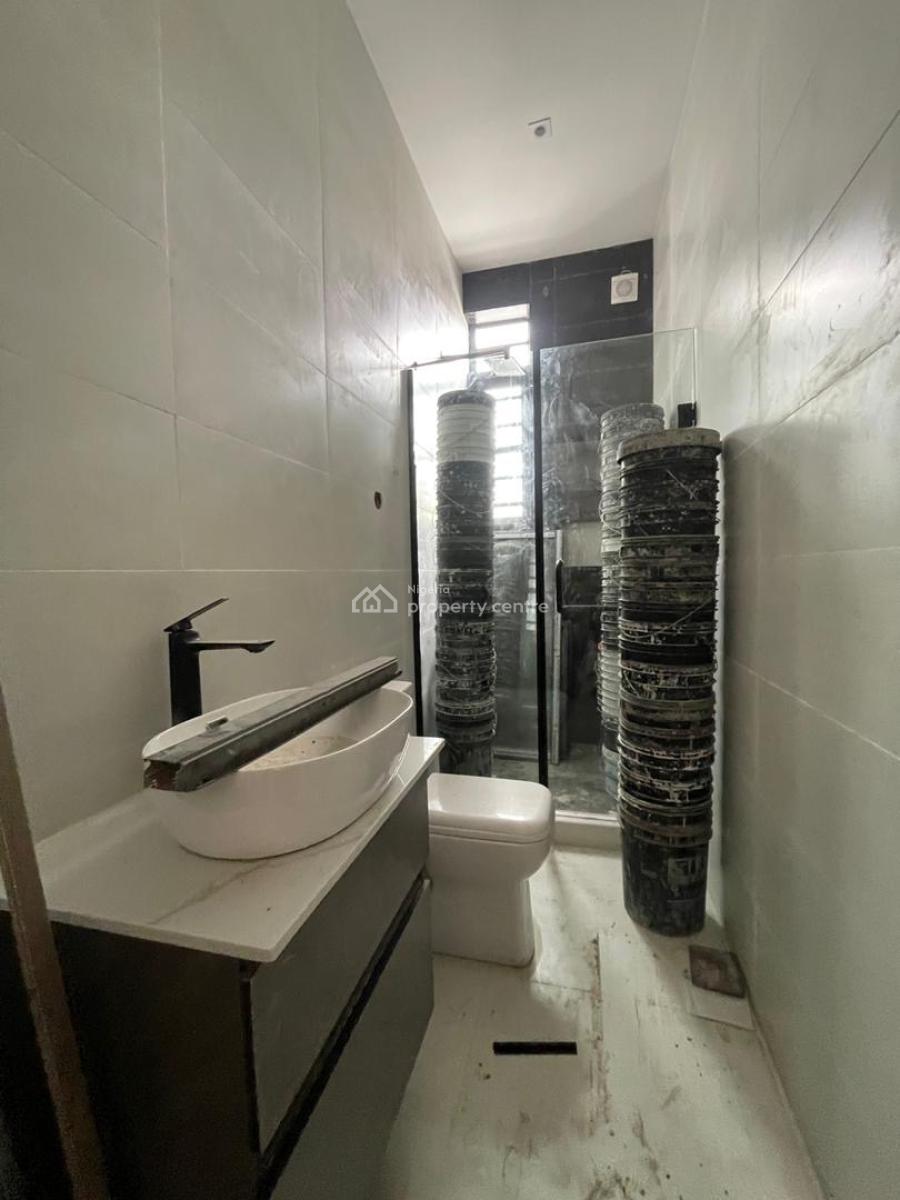 ️**absolutely Decent 3 Bed Serviced Apartment with Swimming Pool,gym*, Osapa London, Lekki, Lagos, Block of Flats for Sale