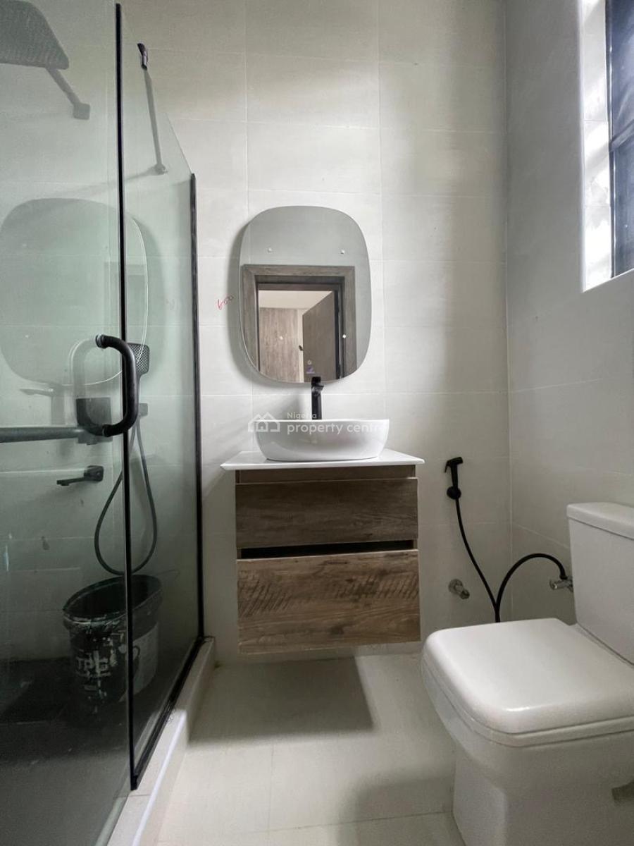 ️**absolutely Decent 3 Bed Serviced Apartment with Swimming Pool,gym*, Osapa London, Lekki, Lagos, Block of Flats for Sale