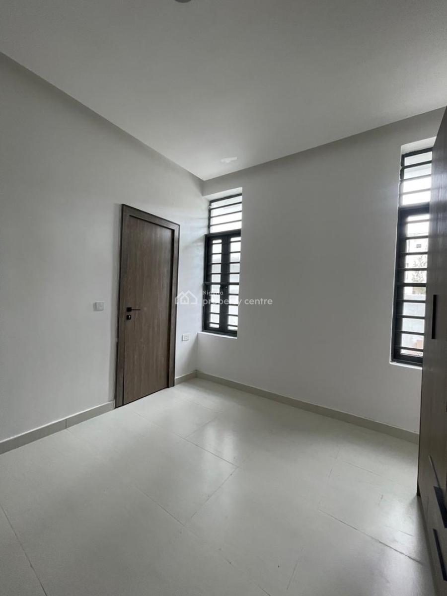️**absolutely Decent 3 Bed Serviced Apartment with Swimming Pool,gym*, Osapa London, Lekki, Lagos, Block of Flats for Sale