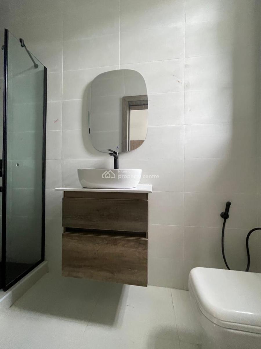 ️**absolutely Decent 3 Bed Serviced Apartment with Swimming Pool,gym*, Osapa London, Lekki, Lagos, Block of Flats for Sale