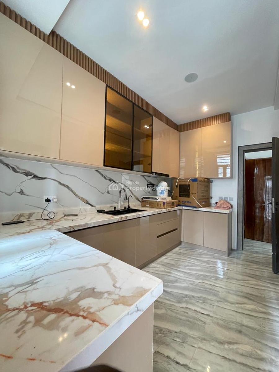 ️**absolutely Decent 3 Bed Serviced Apartment with Swimming Pool,gym*, Osapa London, Lekki, Lagos, Block of Flats for Sale