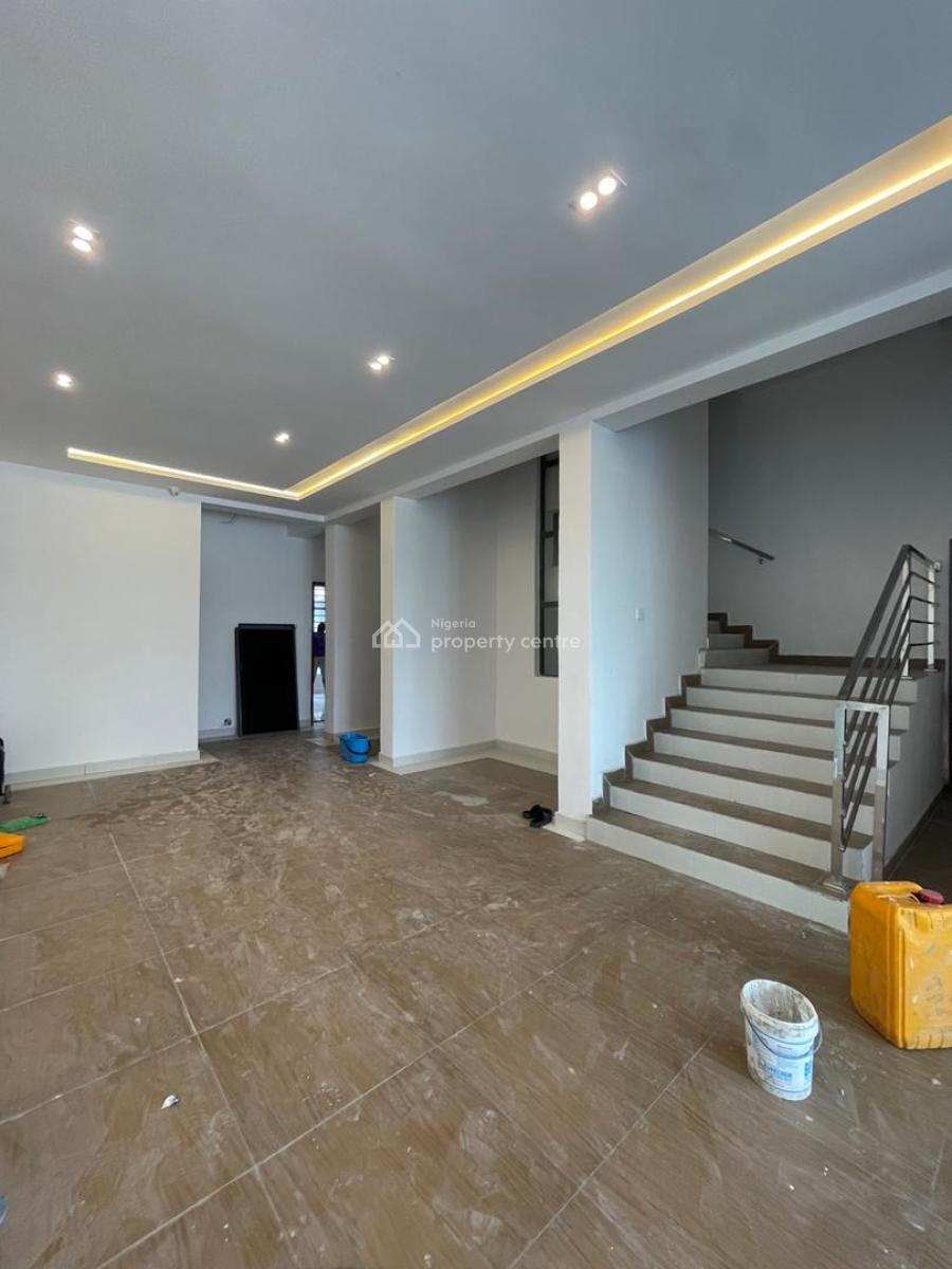 ️**absolutely Decent 3 Bed Serviced Apartment with Swimming Pool,gym*, Osapa London, Lekki, Lagos, Block of Flats for Sale