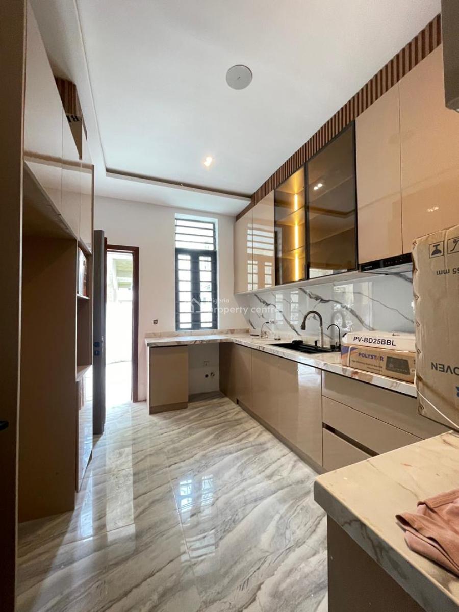 ️**absolutely Decent 3 Bed Serviced Apartment with Swimming Pool,gym*, Osapa London, Lekki, Lagos, Block of Flats for Sale