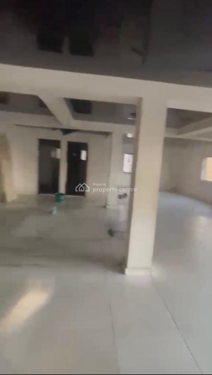Very Big Nice Strategic Location for Commercial Use., Saint Finbarr’s Road, Akoka, Yaba, Lagos, Commercial Property for Rent