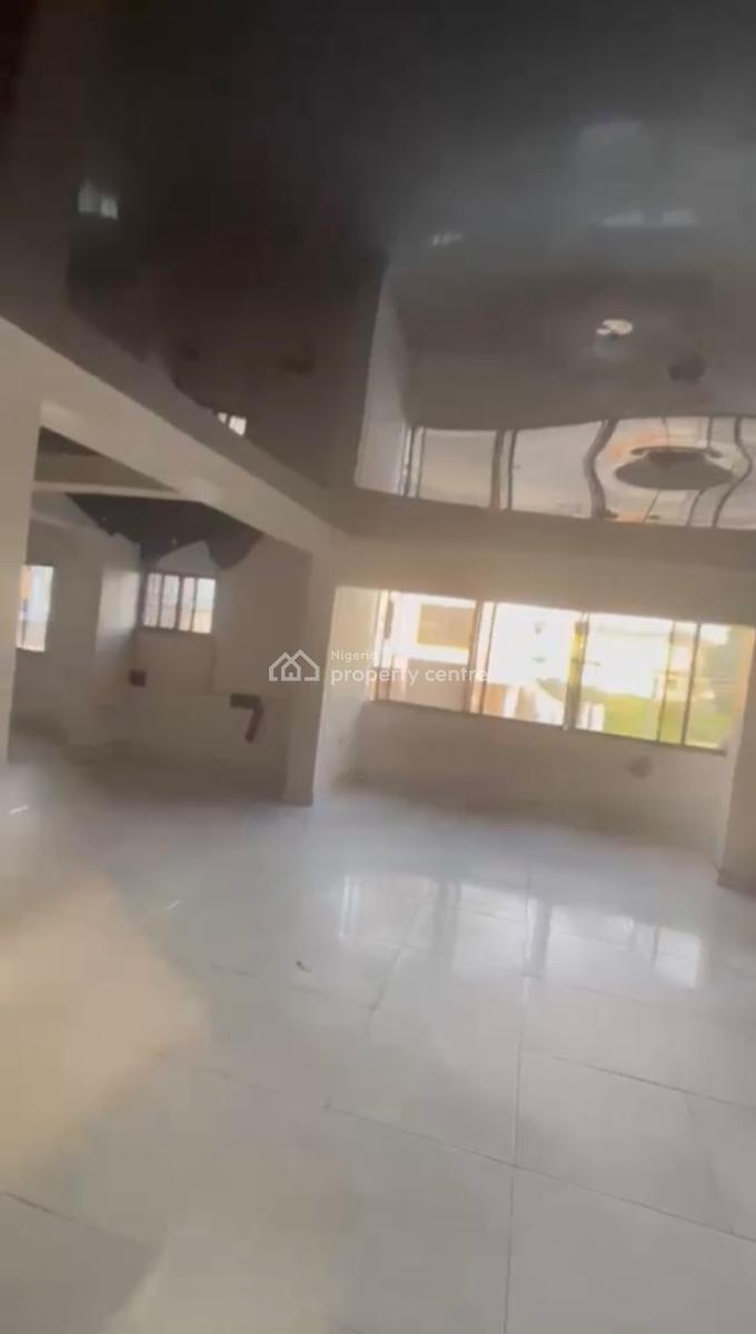 Very Big Nice Strategic Location for Commercial Use., Saint Finbarr’s Road, Akoka, Yaba, Lagos, Commercial Property for Rent