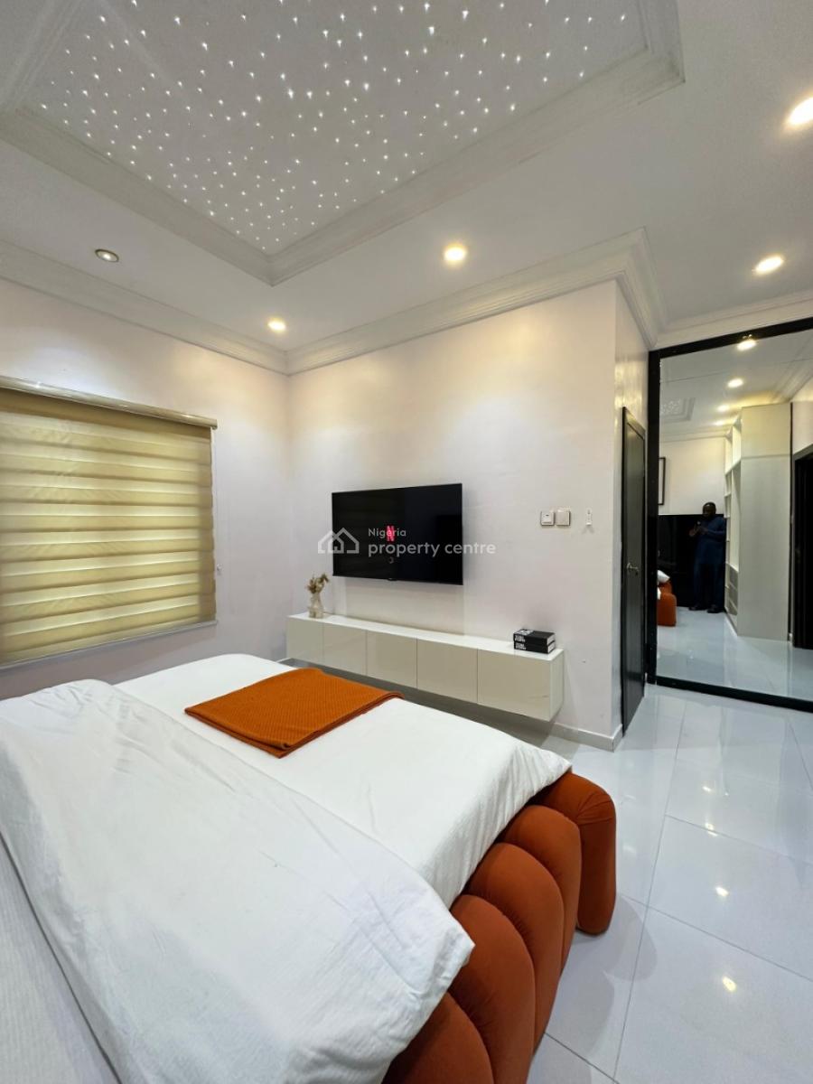 Beautifully Furnished One Bedroom Studio Apartment, Osapa, Lekki, Lagos, Flat / Apartment Short Let