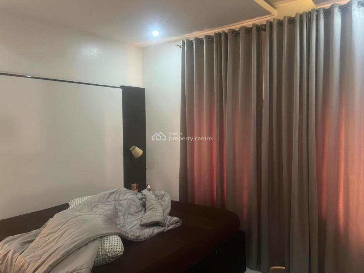4 Unit 2 Bedroom Apartment and 2 Unit of 1 Bedroom Apartment, Lekki Phase 1, Lekki, Lagos, Flat / Apartment for Sale