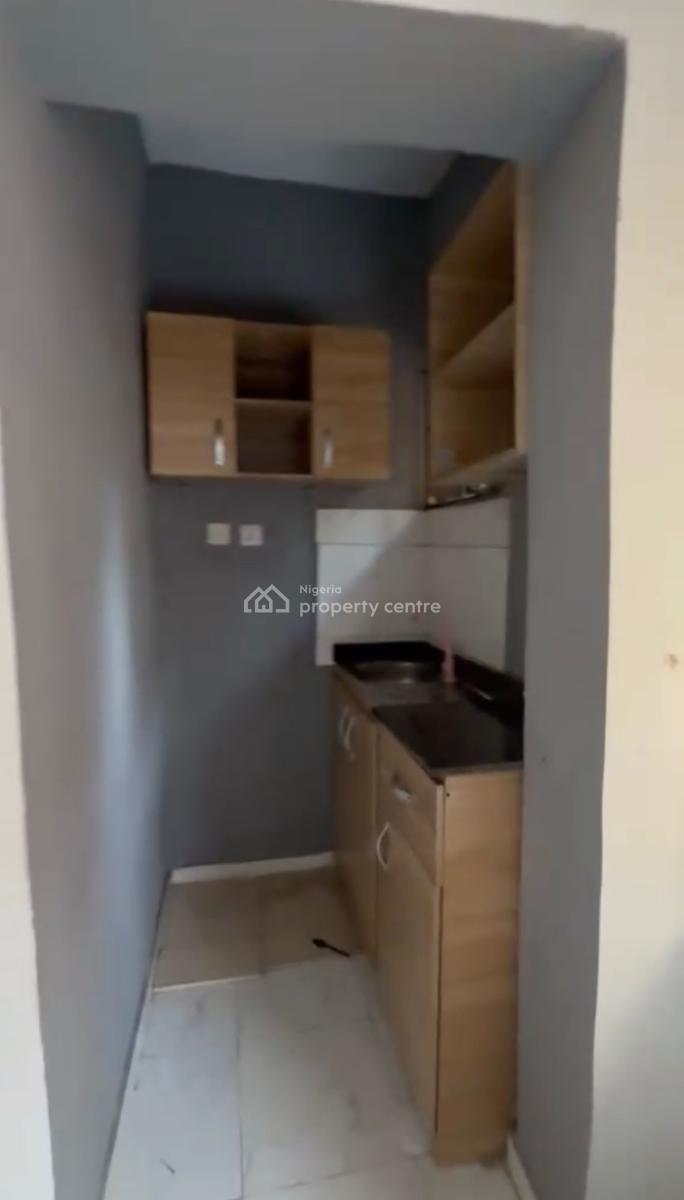 Nice Mini Flat, Shomolu, Lagos, Mini Flat (room and Parlour) for Rent