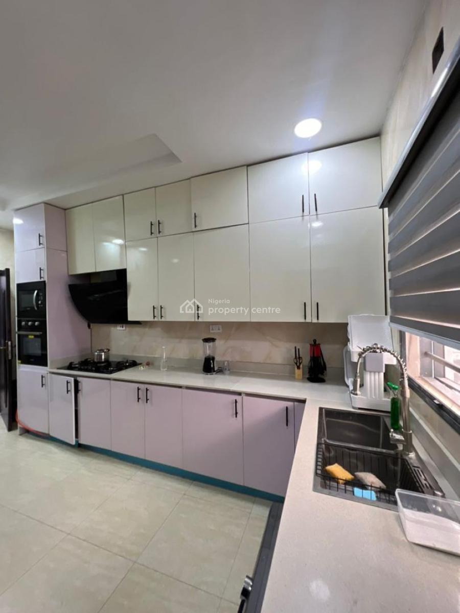 Luxury 3 Bedroom Apartment with Excellent Finishing, Ologolo, Lekki, Lagos, Flat / Apartment for Sale