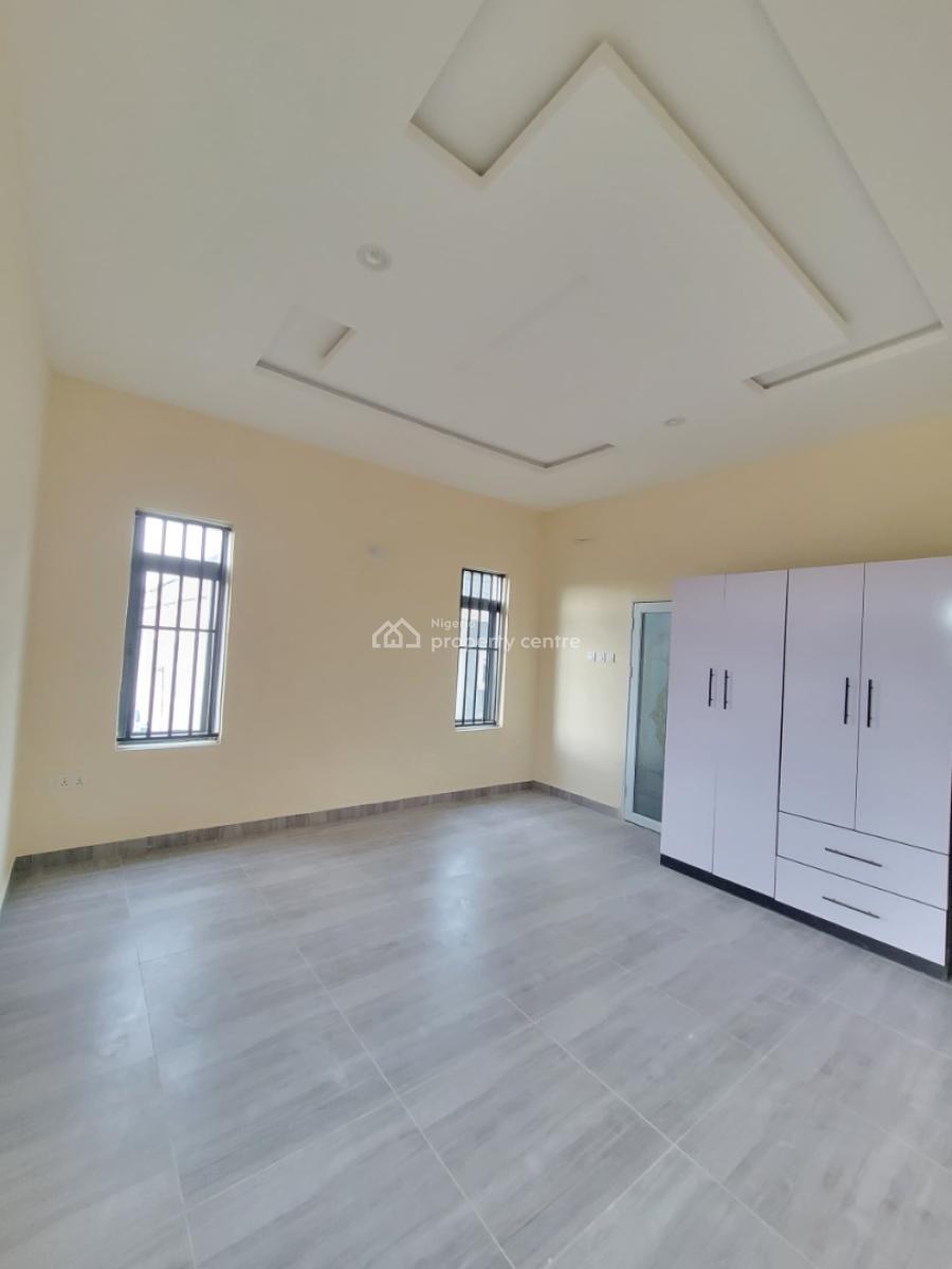 Beautiful Three Bedroom Apartment with Bq, Lekki Scheme 2, Ajah, Lagos, Flat / Apartment for Rent