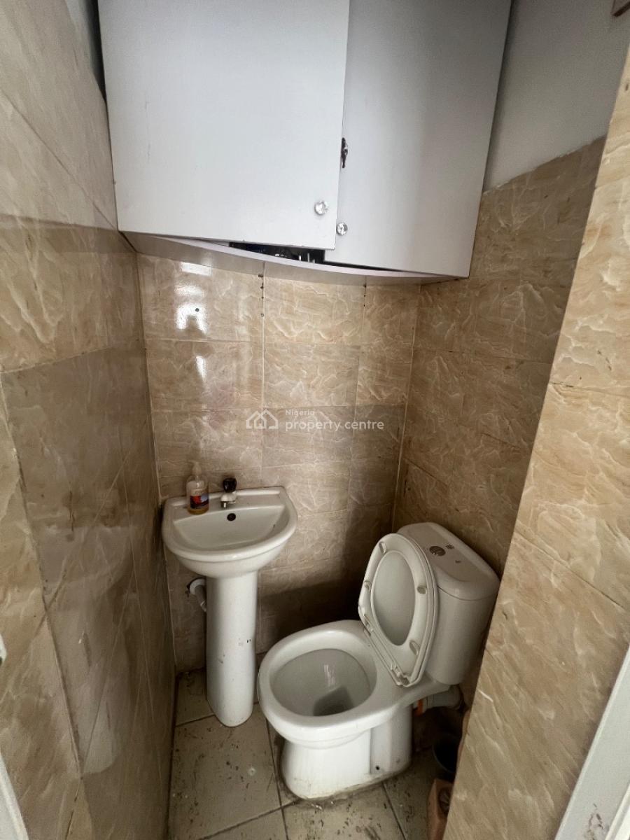 Ground Floor Single Room Shop Space, Adebayo Doherty, Lekki Phase 1, Lekki, Lagos, Shop for Rent