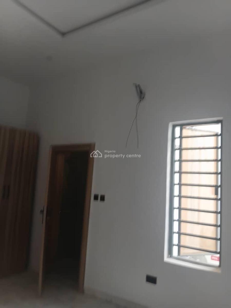 Distress 4 Bedroom Semi Detached Duplex, Lekki Gardens Phase 5, By General Paint, Ajah, Lagos, Semi-detached Duplex for Sale