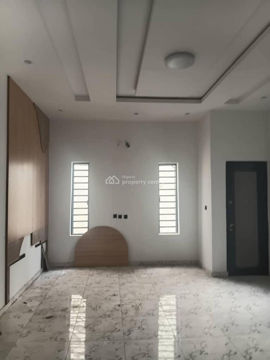 Distress 4 Bedroom Semi Detached Duplex, Lekki Gardens Phase 5, By General Paint, Ajah, Lagos, Semi-detached Duplex for Sale