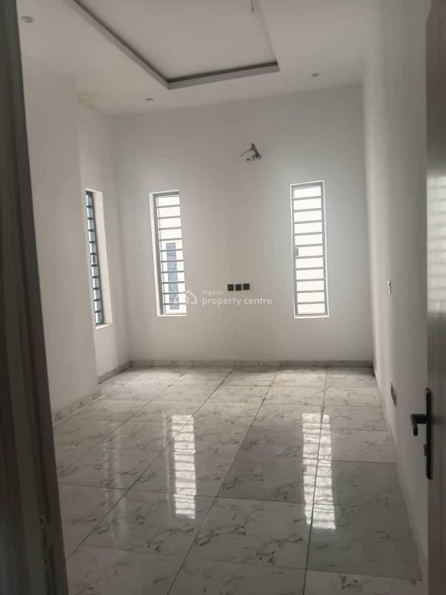 Distress 4 Bedroom Semi Detached Duplex, Lekki Gardens Phase 5, By General Paint, Ajah, Lagos, Semi-detached Duplex for Sale