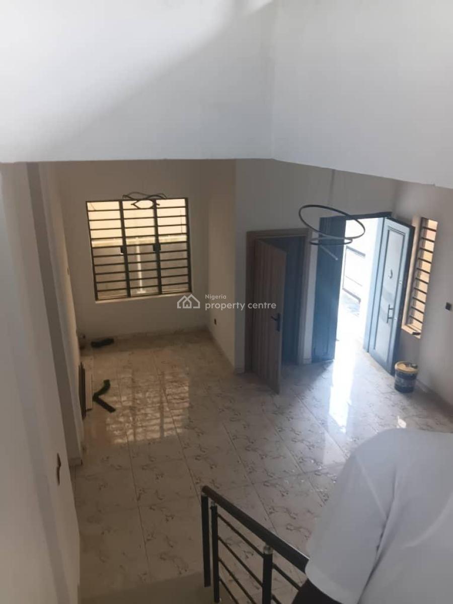 Distress 4 Bedroom Semi Detached Duplex, Lekki Gardens Phase 5, By General Paint, Ajah, Lagos, Semi-detached Duplex for Sale