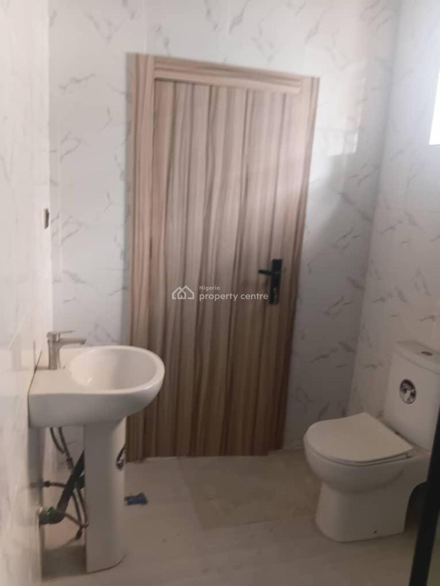 Distress 4 Bedroom Semi Detached Duplex, Lekki Gardens Phase 5, By General Paint, Ajah, Lagos, Semi-detached Duplex for Sale