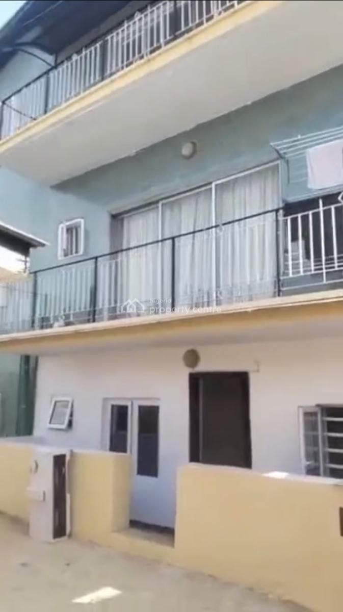 3 Bedroom Flat Downstairs All En-suite in a Calm Decent, Off Kilo, Surulere, Lagos, Flat / Apartment for Rent