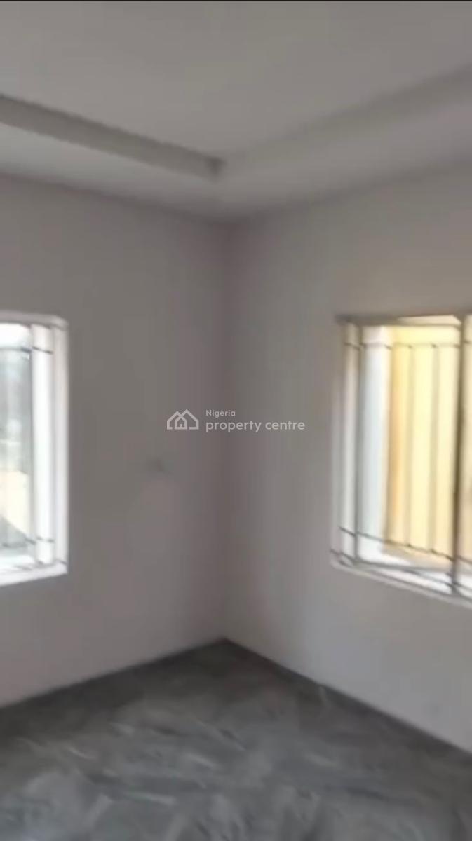 3 Bedroom Flat Downstairs All En-suite in a Calm Decent, Off Kilo, Surulere, Lagos, Flat / Apartment for Rent
