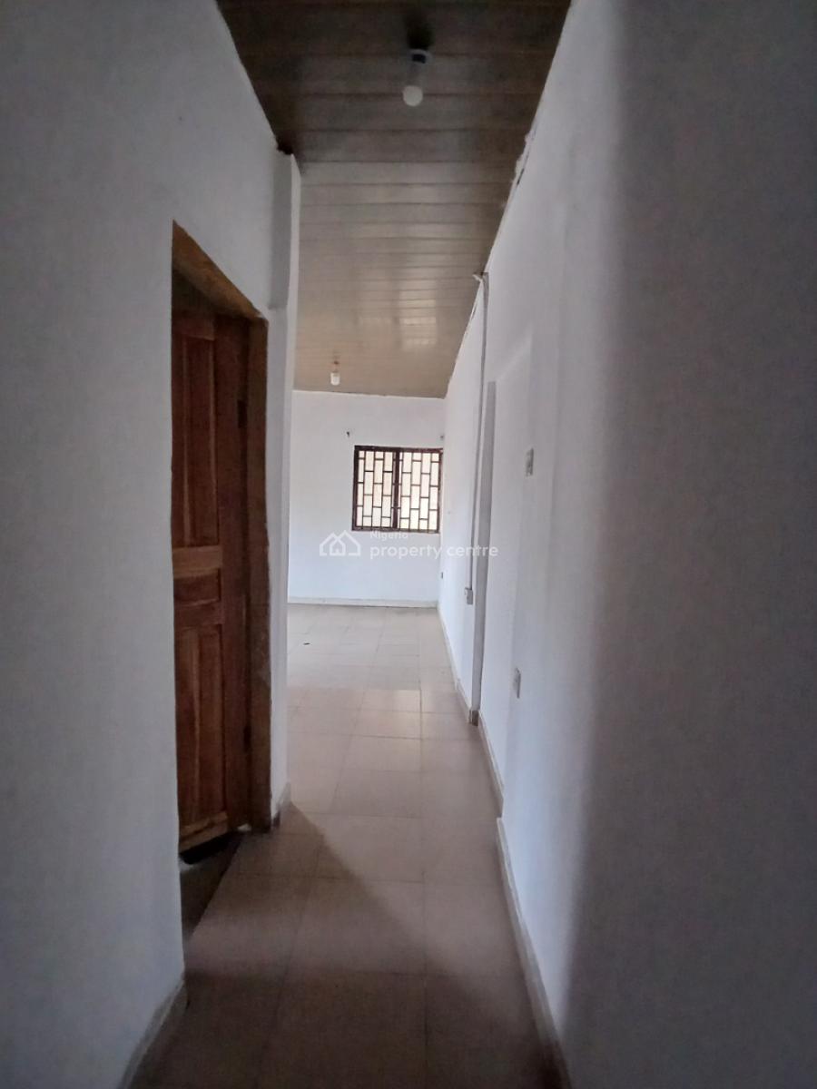 Well Maintained Mini Flat Downstairs with 2 Toilets, Gated Estate at Okera Nla, Off Ado Road Ajah, Oke Ira, Ajah, Lagos, Mini Flat (room and Parlour) for Rent