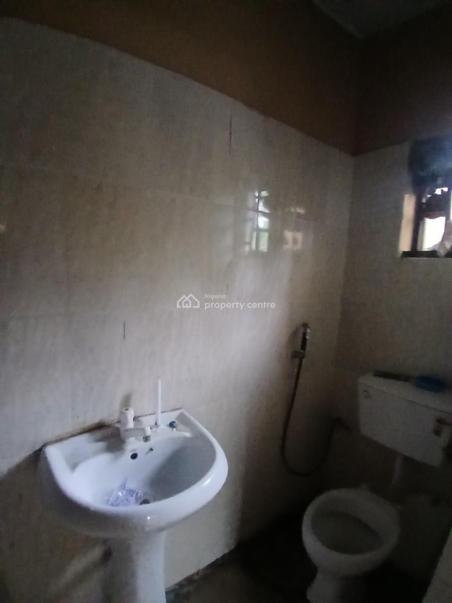 Well Maintained Mini Flat Downstairs with 2 Toilets, Gated Estate at Okera Nla, Off Ado Road Ajah, Oke Ira, Ajah, Lagos, Mini Flat (room and Parlour) for Rent