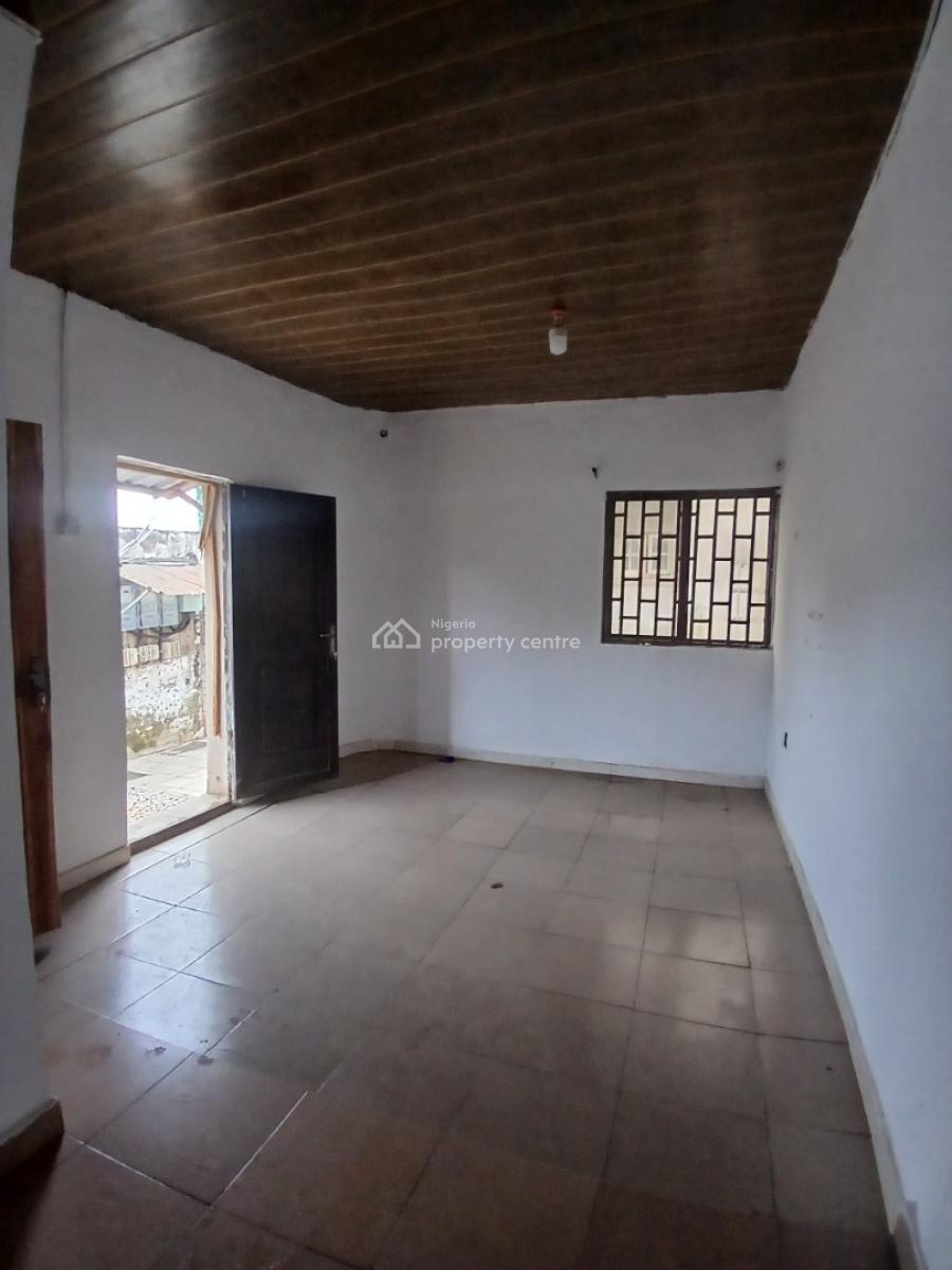 Well Maintained Mini Flat Downstairs with 2 Toilets, Gated Estate at Okera Nla, Off Ado Road Ajah, Oke Ira, Ajah, Lagos, Mini Flat (room and Parlour) for Rent