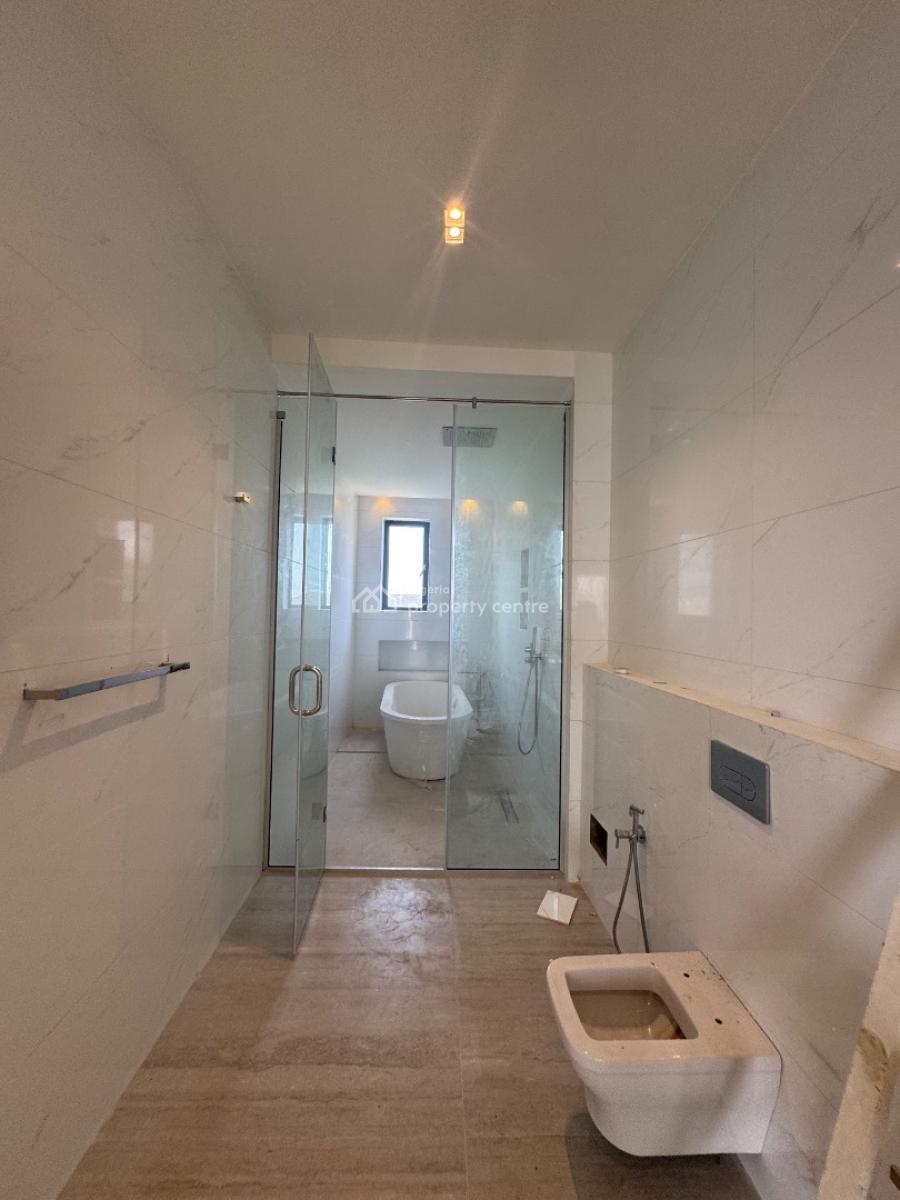 Waterfront 4bedroom Hime with a Jetty, Ikoyi, Lagos, Terraced Duplex for Sale