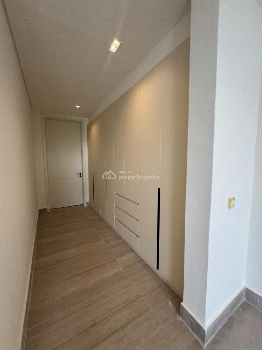 Waterfront 4bedroom Hime with a Jetty, Ikoyi, Lagos, Terraced Duplex for Sale