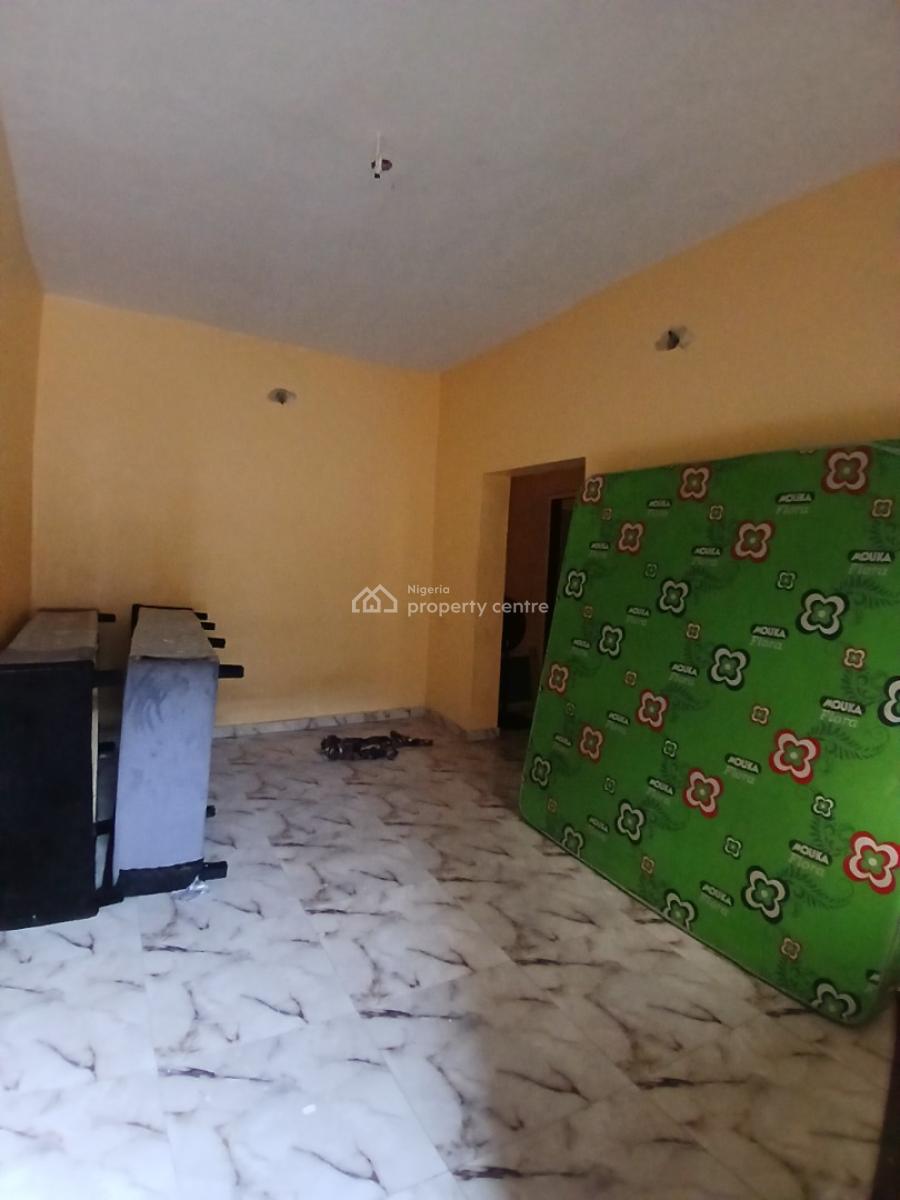 Well Maintained Mini Flat Upstairs, Okera Nla Off Ado Road, Ajah, Ajah, Lagos, Mini Flat (room and Parlour) for Rent