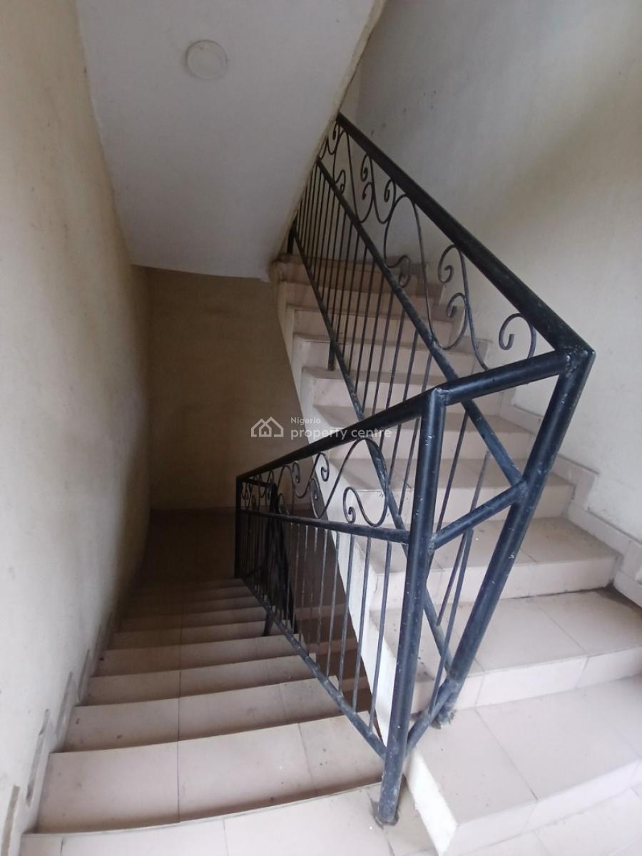 Well Maintained Mini Flat Upstairs, Okera Nla Off Ado Road, Ajah, Ajah, Lagos, Mini Flat (room and Parlour) for Rent